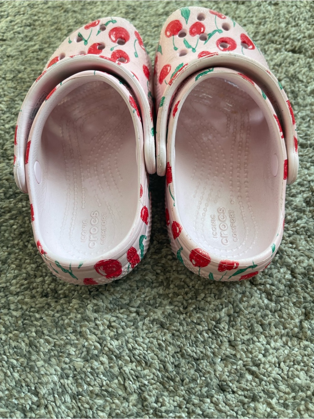CROCS classic fresh fruit collection cherry print size 10 - Picture 2 of 8